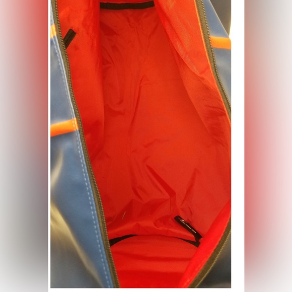 Michelob Ultra Beer Shaka Laka 2022 NBA Promo Barrel Duffle Bag - Picture 6 of 6